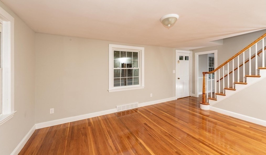 64 Park Ave, Weymouth MA  02190-2548 exterior