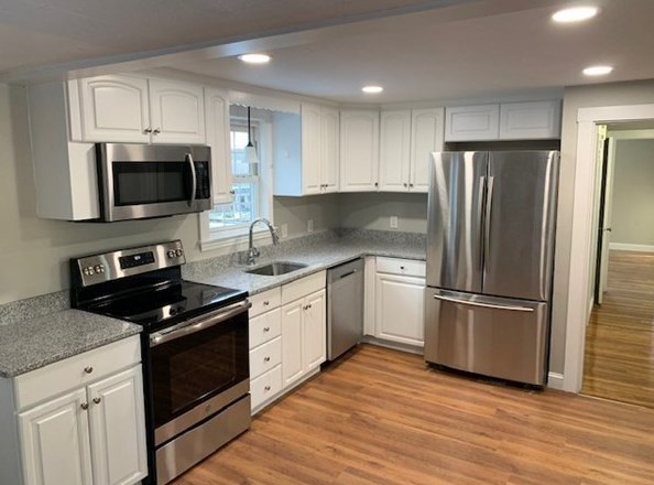 64 Park Ave, Weymouth, MA 02190