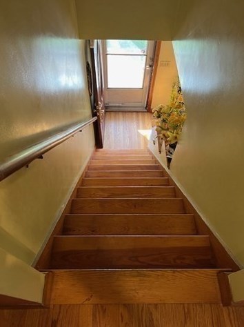 151 Bunker Hl Ave, Lowell MA 01850-1903 exterior