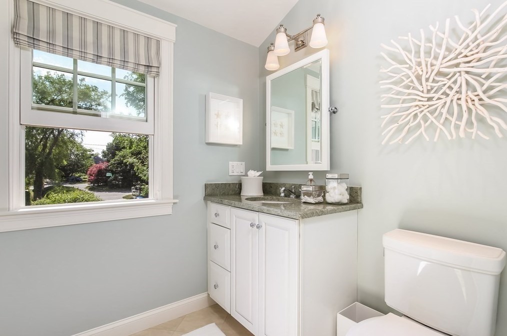 39 Seaview Ter, Chatham MA 02633-2334 exterior