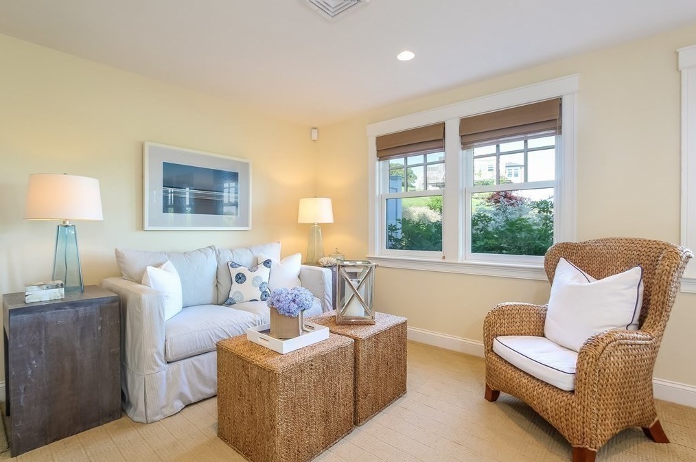 39 Seaview Ter, Chatham MA 02633-2334 exterior