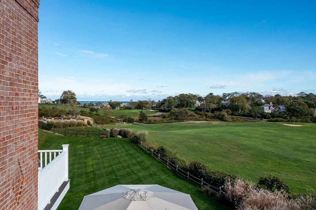 39 Seaview Ter, Chatham MA 02633-2334 exterior