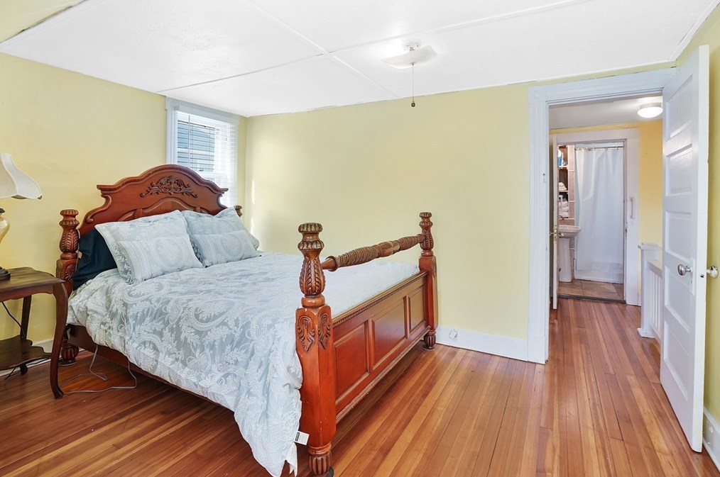 63 Edgewood St, Springfield MA 01109-3025 exterior