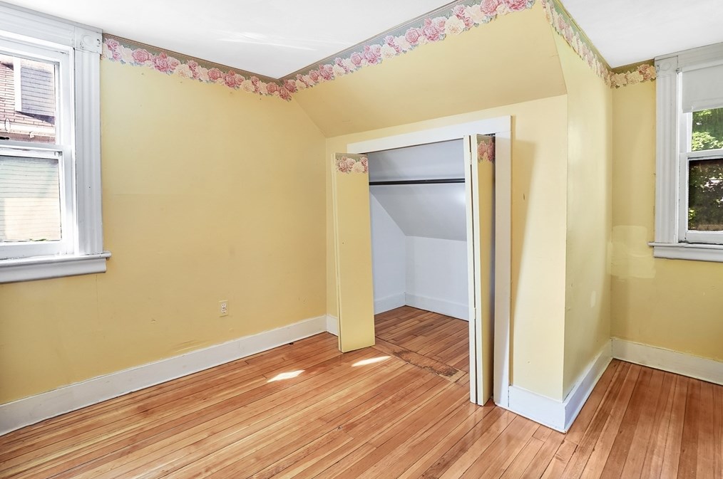 63 Edgewood St, Springfield MA 01109-3025 exterior