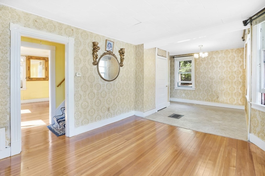 63 Edgewood St, Springfield MA 01109-3025 exterior