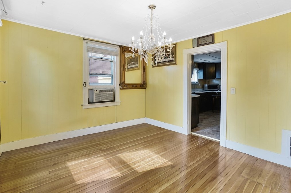 63 Edgewood St, Springfield MA 01109-3025 exterior