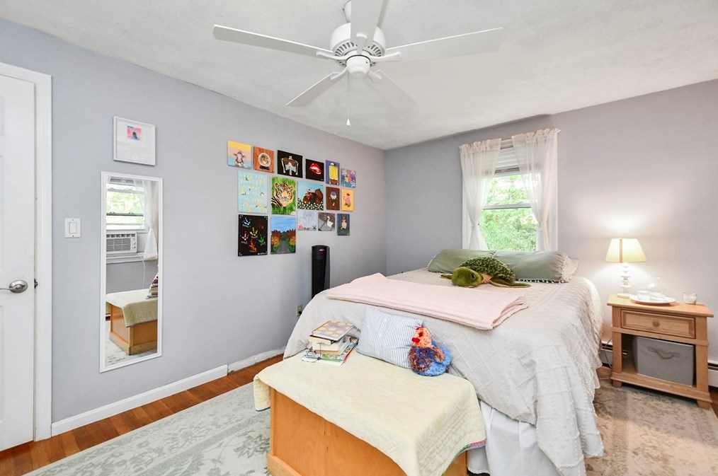 8 Meadowbrook Way, Norfolk MA 02056-1024 exterior