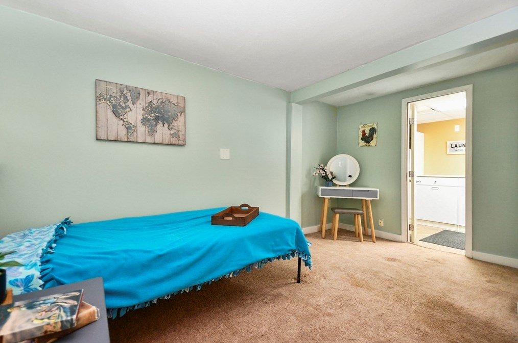 8 Meadowbrook Way, Norfolk MA 02056-1024 exterior