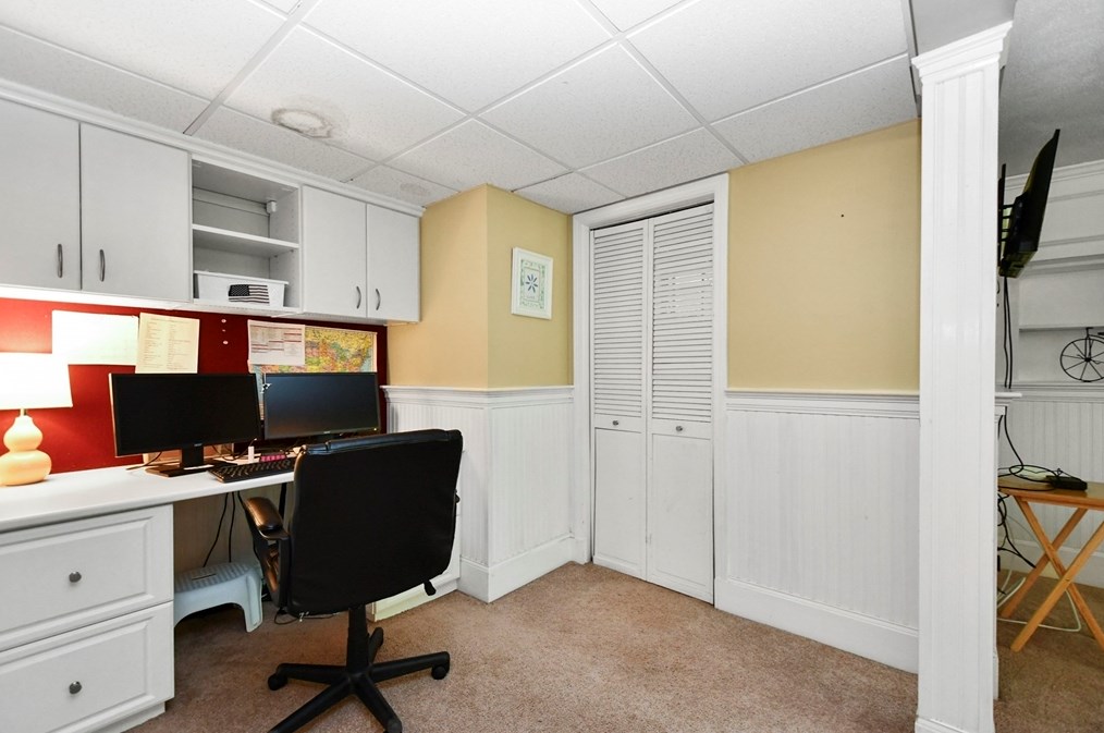 8 Meadowbrook Way, Norfolk MA 02056-1024 exterior