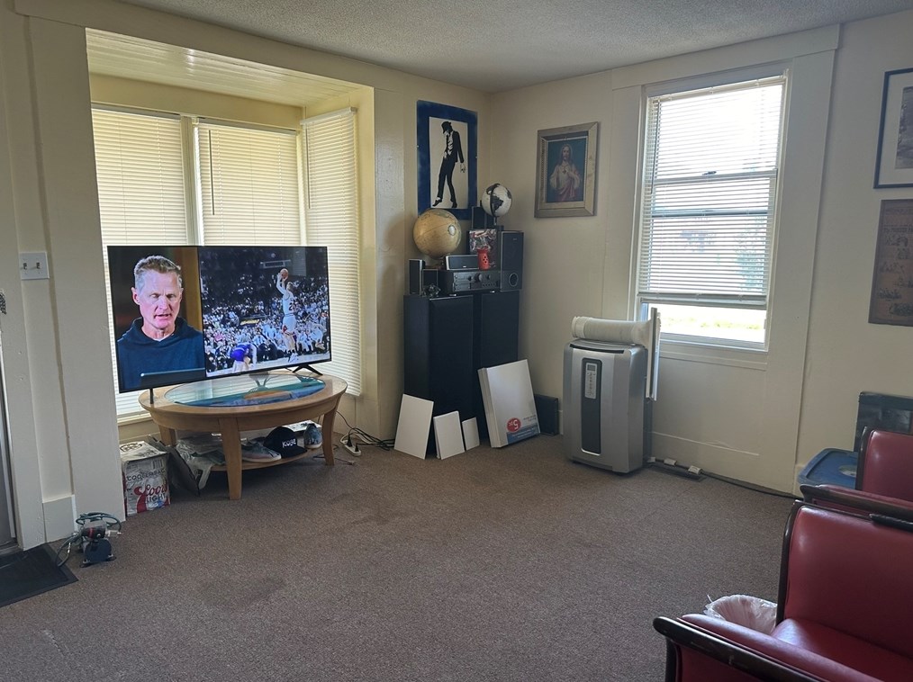 103 Conway St, Greenfield MA 01301-1516 exterior