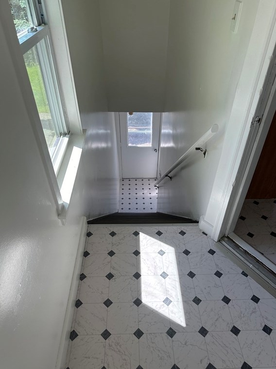 103 Conway St, Greenfield MA 01301-1516 exterior