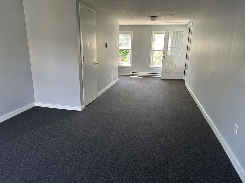 103 Conway St, Greenfield MA 01301-1516 exterior