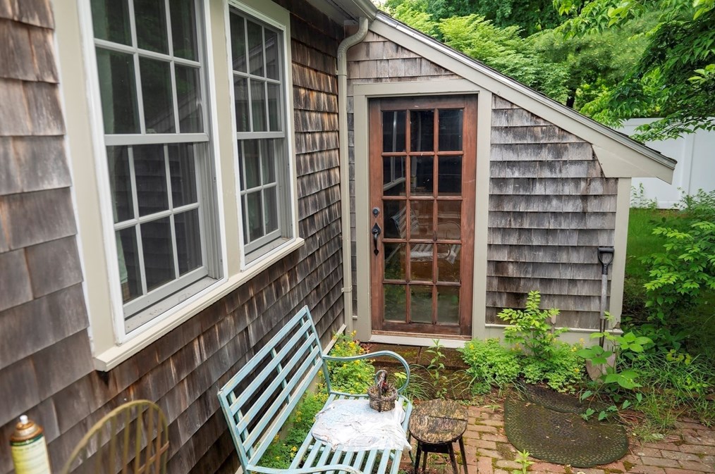 649 Main St, Raynham MA  02767-1676 exterior