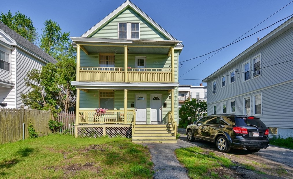 121 Newton St, Lawrence MA  01843-1326 exterior