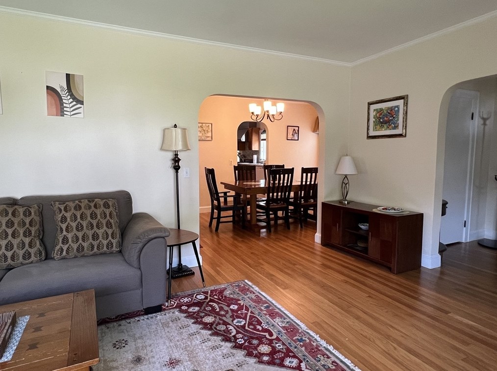 32 Carl St #32, Newton, MA 02461