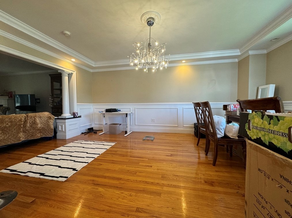 18 Hawthorn St, Newton, MA 02458 exterior