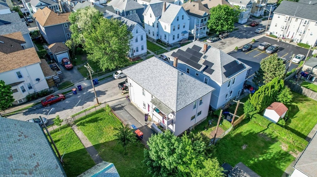 40 Glennon St, New Bedford, MA 02745