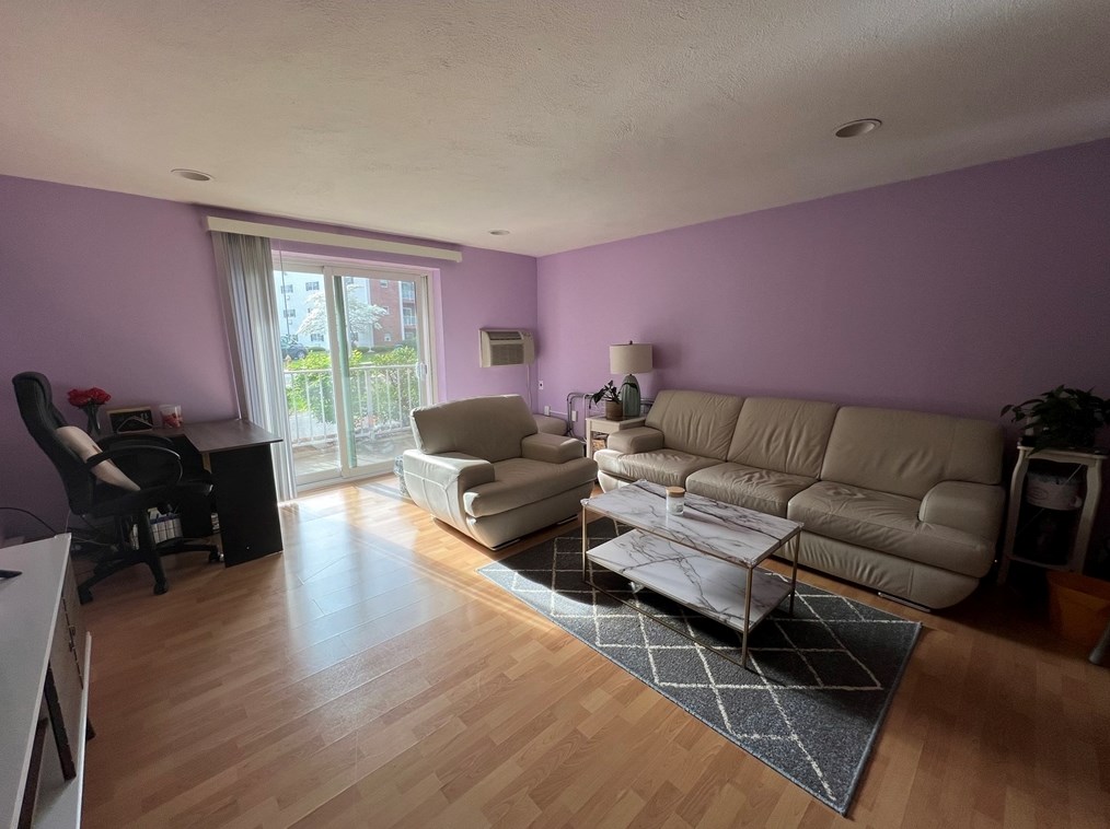 25 Greentree Ln #13, Weymouth, MA 02190