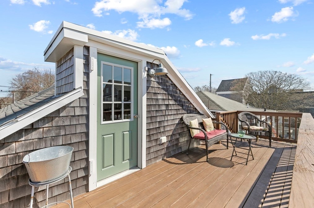 19 Channel St, Mattapoisett MA 02739-2145 exterior