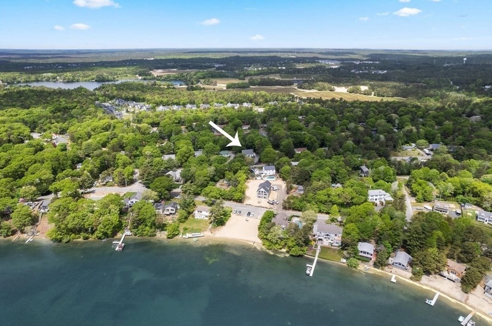 8 Cardinal Dr, Plymouth MA exterior