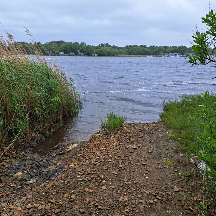 9 1st Ave, Wareham, MA 02571