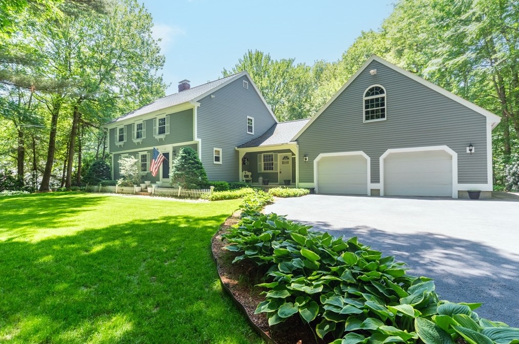 117 Center Depot Rd, Charlton, MA 01507 exterior