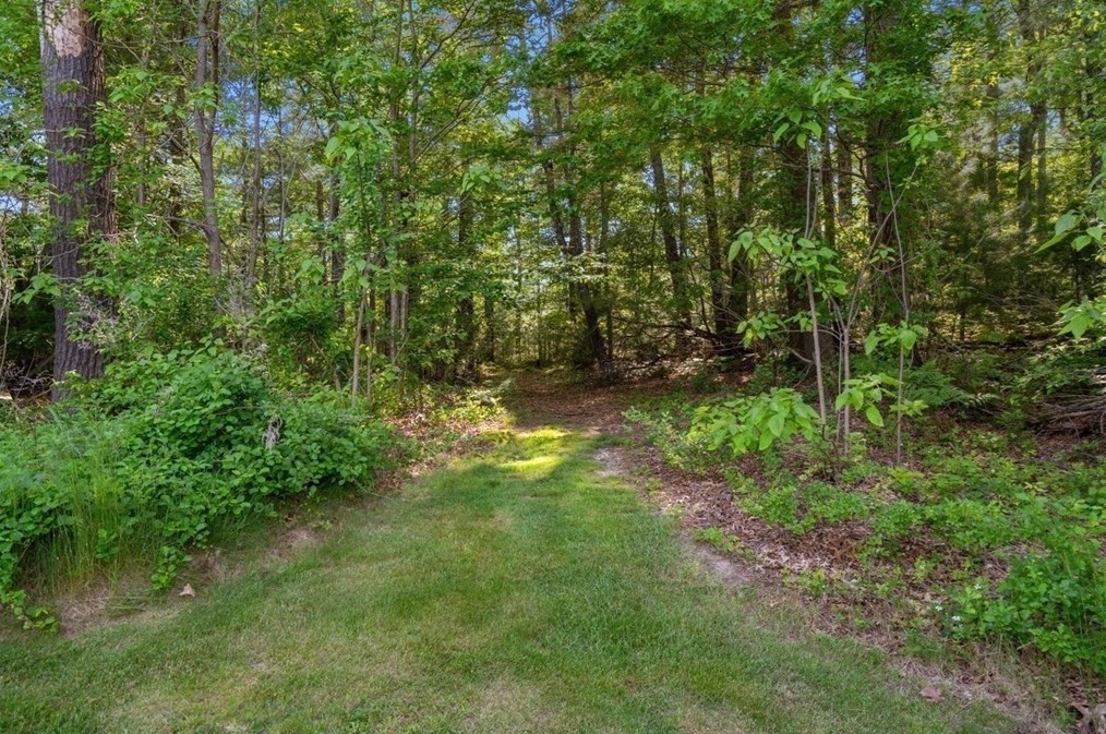 99 Keene Rd, New Bedford MA 02743-1306 exterior