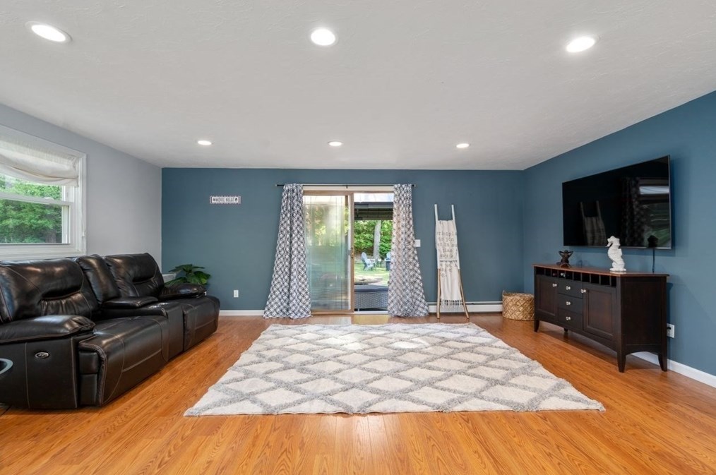 99 Keene Rd, New Bedford MA 02743-1306 exterior