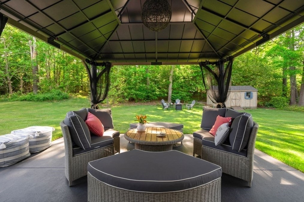 99 Keene Rd, New Bedford MA 02743-1306 exterior