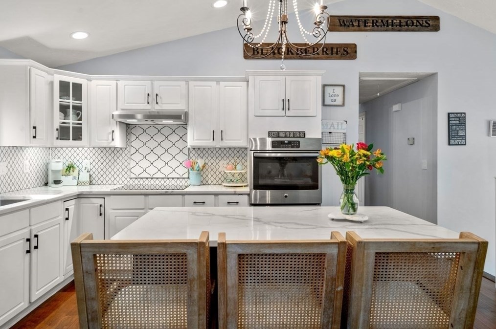 99 Keene Rd, New Bedford MA 02743-1306 exterior