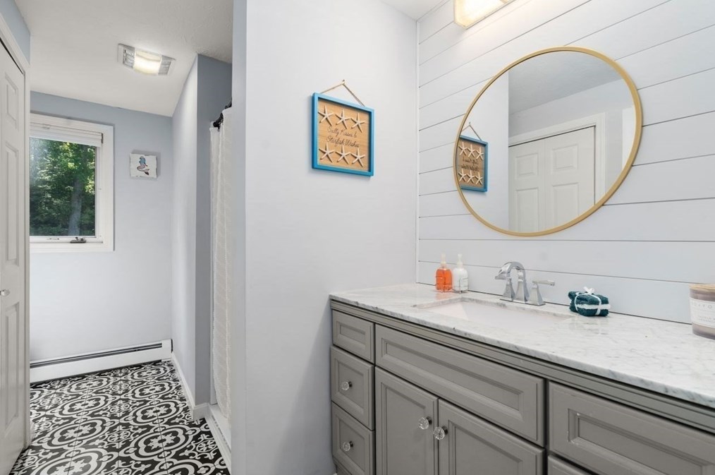 99 Keene Rd, New Bedford MA 02743-1306 exterior