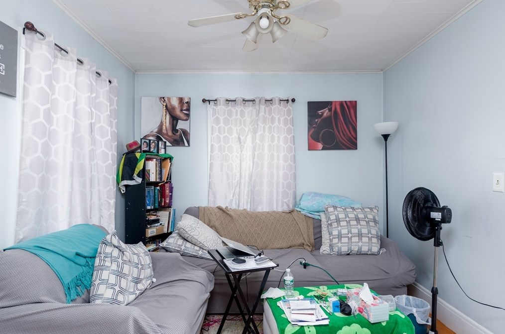 11 Maynard Ave, Webster MA 01570-2616 exterior