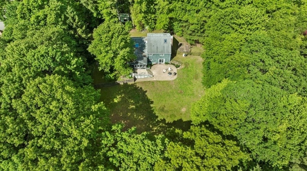 31 Lawton Rd, Shirley, MA 01464