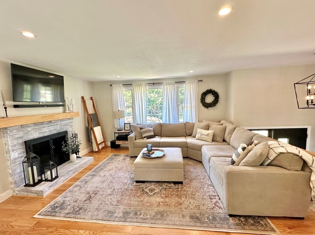 3 Fulton St, Plymouth MA 02360-5229 exterior