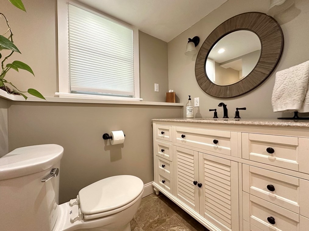 3 Fulton St, Plymouth MA 02360-5229 exterior