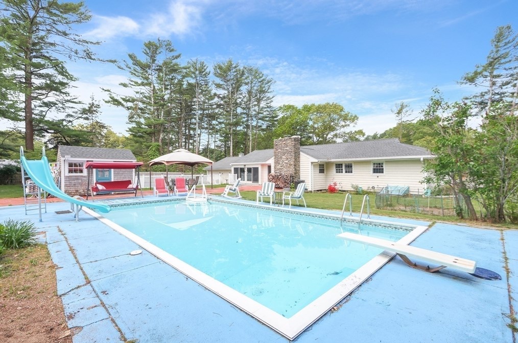 80 Frst Ave Ext, Plymouth MA 02360-4433 exterior