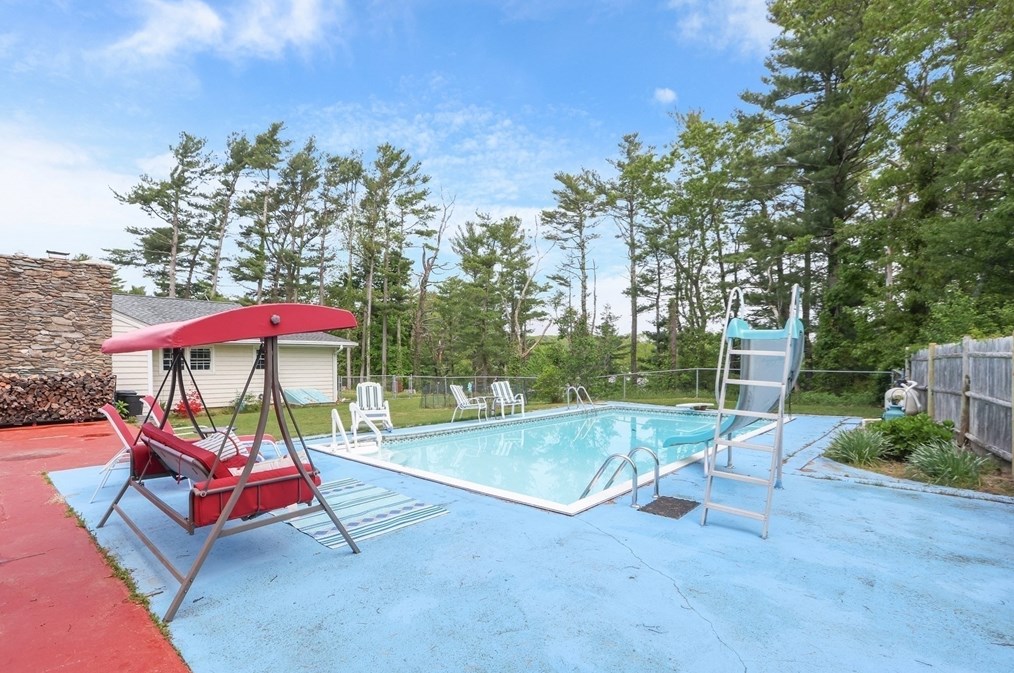 80 Frst Ave Ext, Plymouth MA 02360-4433 exterior