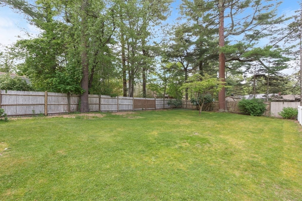 80 Frst Ave Ext, Plymouth MA 02360-4433 exterior