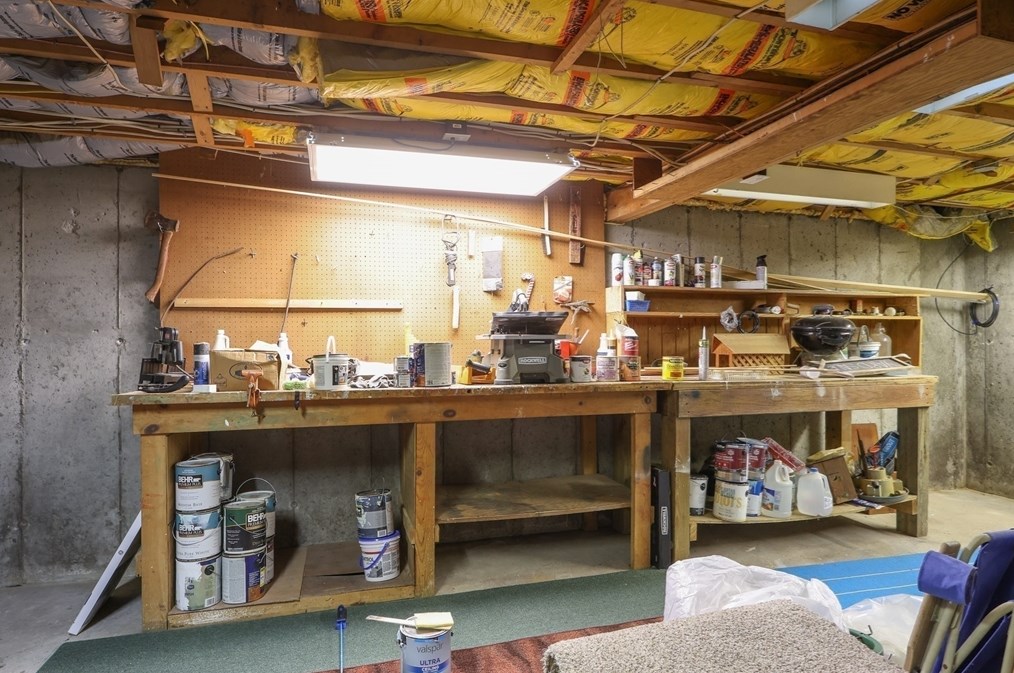 80 Frst Ave Ext, Plymouth MA 02360-4433 exterior