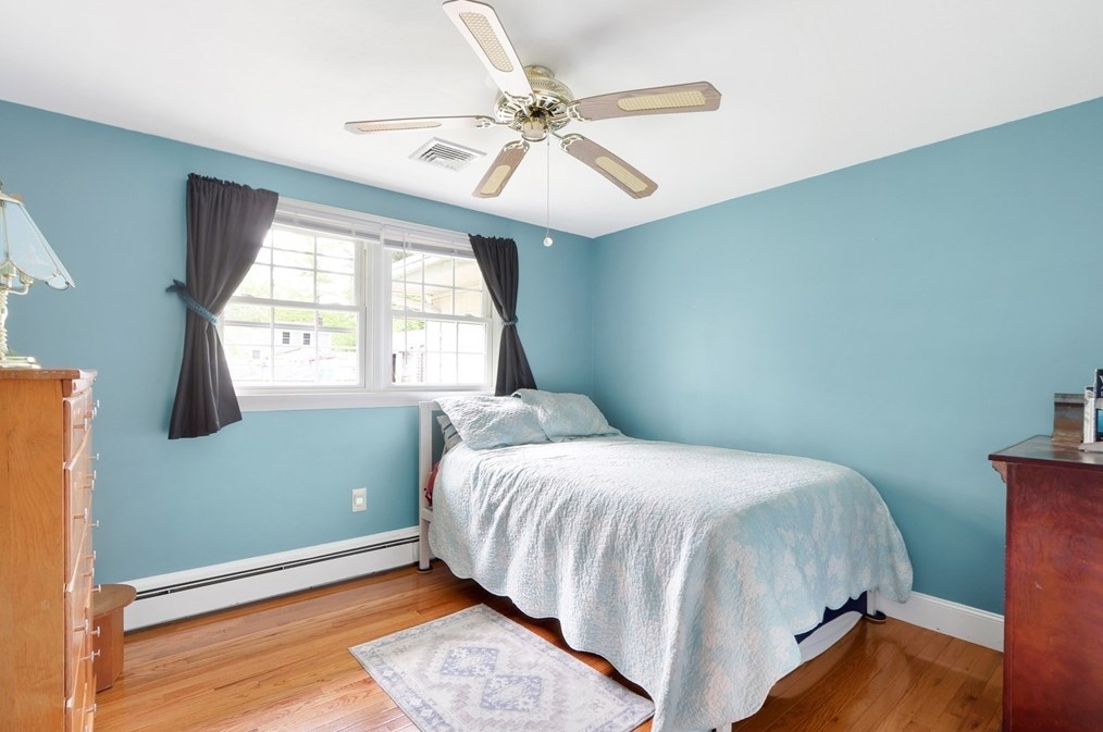 80 Frst Ave Ext, Plymouth MA 02360-4433 exterior