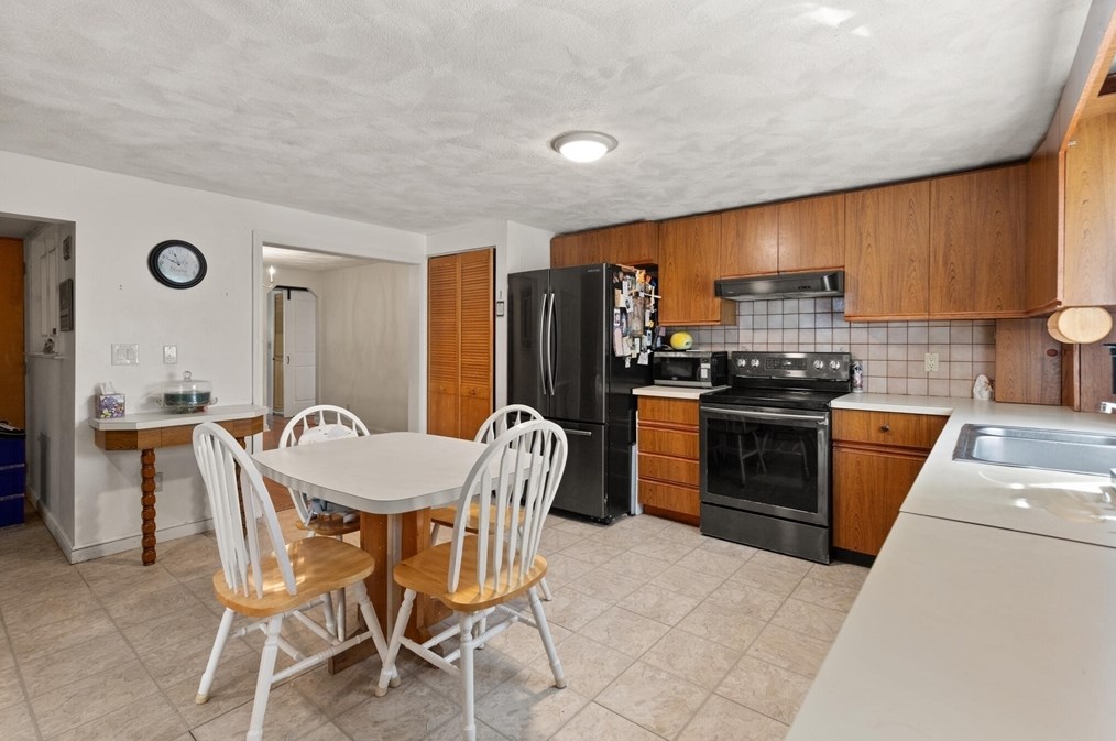 64 Howard St, Saugus MA 01906-4013 exterior