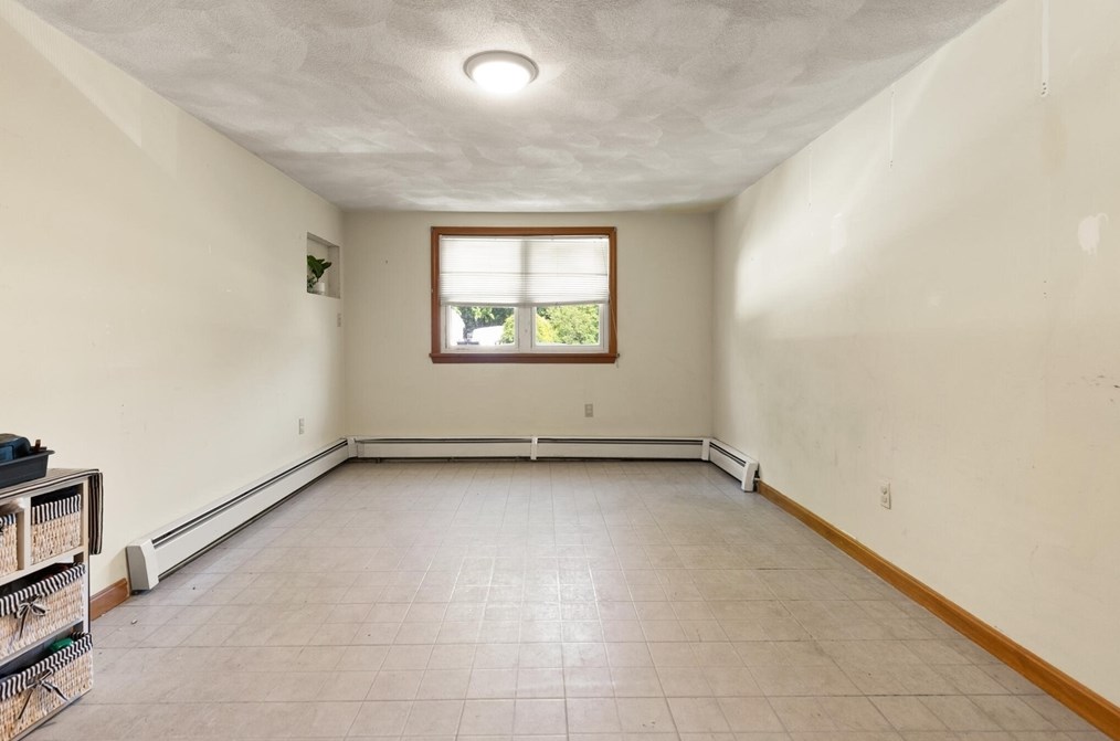 64 Howard St, Saugus MA 01906-4013 exterior