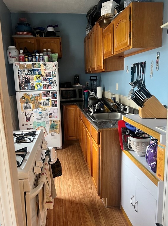 268 Tinkham St, New Bedford MA 02746-2326 exterior