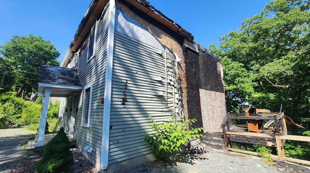 36 Summit St, Orange, MA 01364 exterior