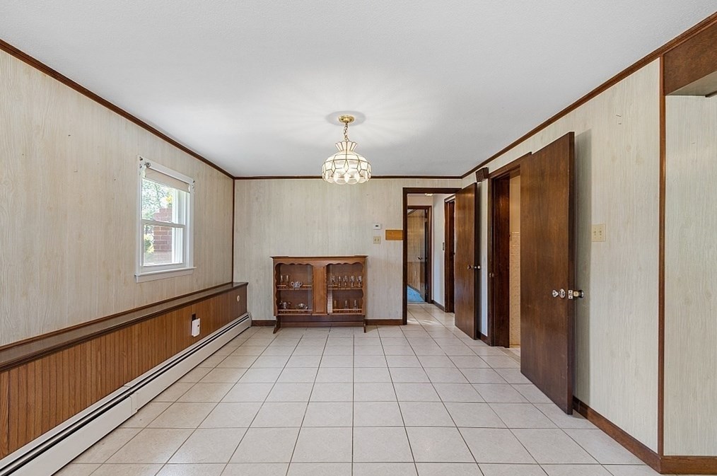 18 Derry Rd, Methuen MA 01844-5605 exterior