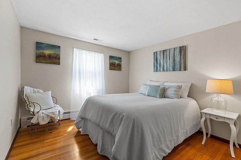 18 Derry Rd, Methuen MA 01844-5605 exterior