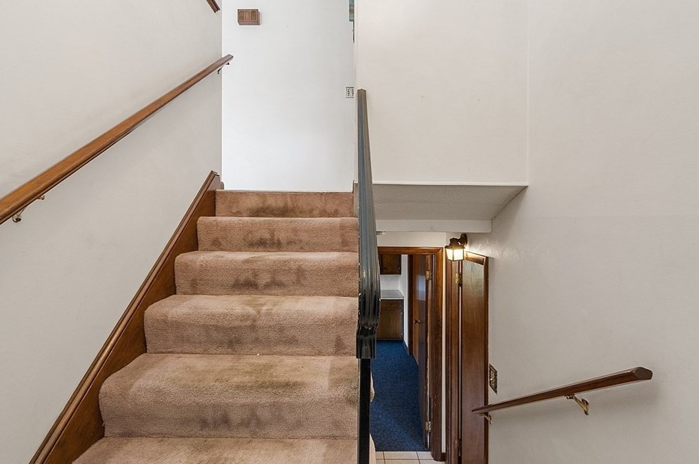 18 Derry Rd, Methuen MA 01844-5605 exterior