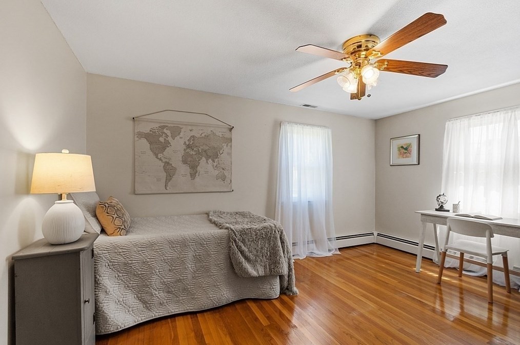 18 Derry Rd, Methuen MA 01844-5605 exterior