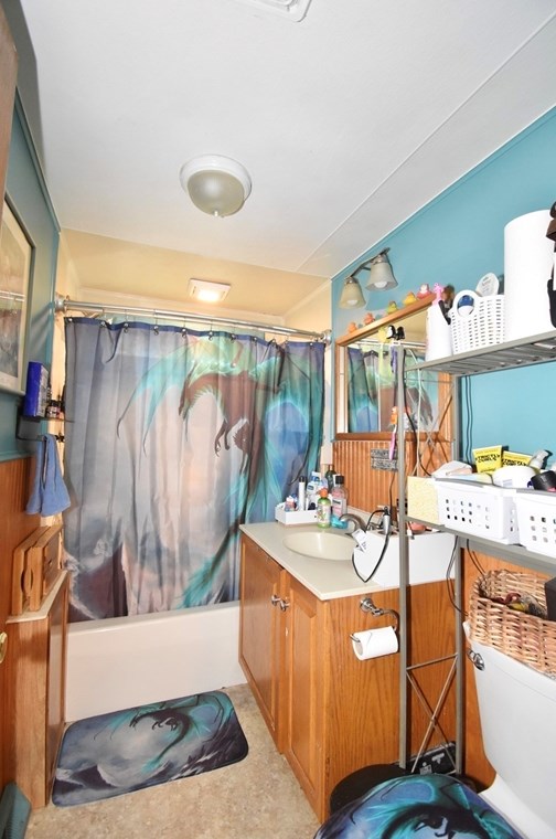 91 Tioga St, Springfield MA 01128-1344 exterior