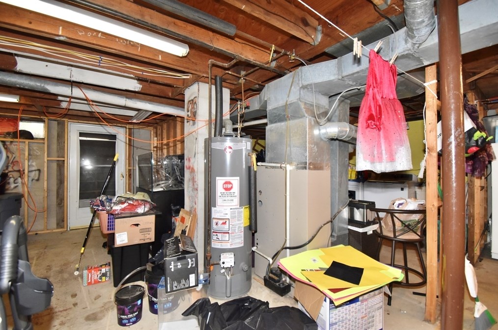 91 Tioga St, Springfield MA 01128-1344 exterior